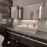 Villa Private With Hot Tub & Sauna
