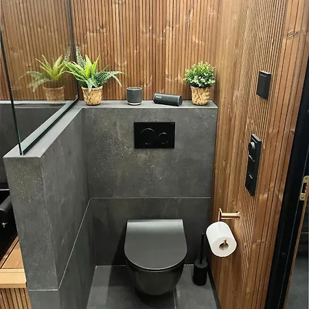 Private With Hot Tub & Sauna Rovaniemi