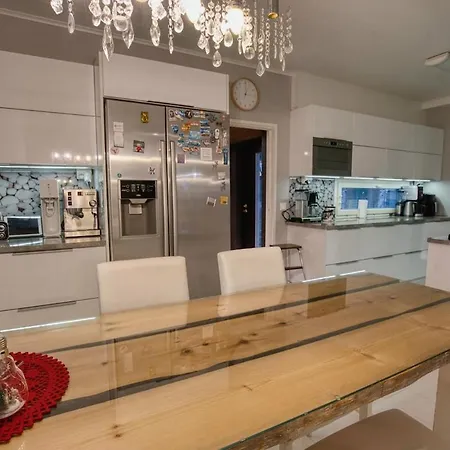 Willa Private With Hot Tub & Sauna Rovaniemi