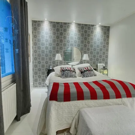 Private With Hot Tub & Sauna Rovaniemi