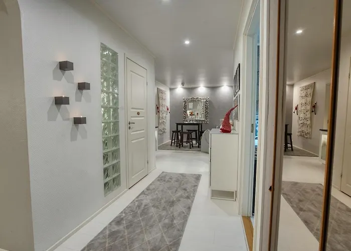 Private With Hot Tub & Sauna * Ροβανιέμι