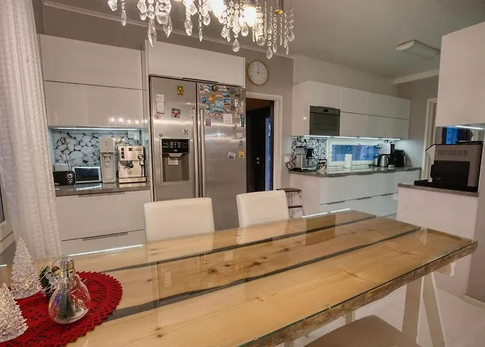 Willa Private With Hot Tub & Sauna Rovaniemi