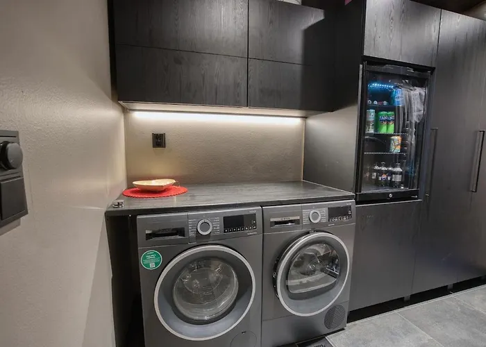 Private With Hot Tub & Sauna * Rovaniemi