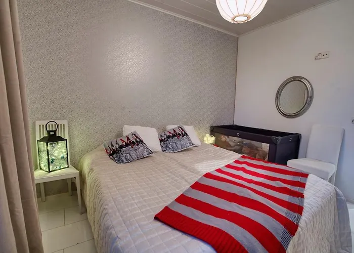 Private With Hot Tub & Sauna