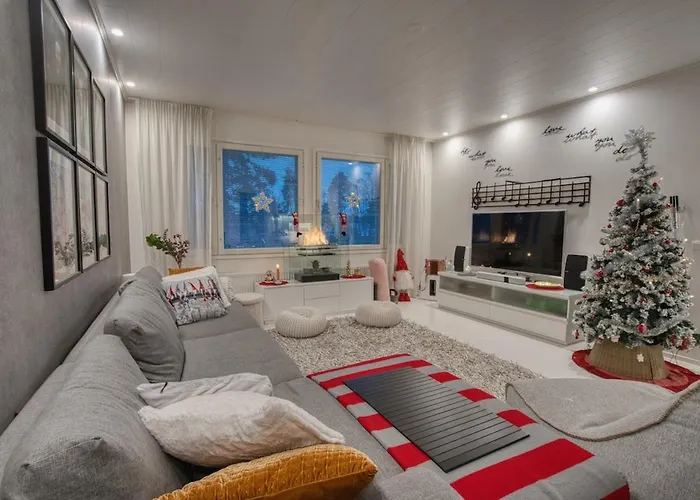 Private With Hot Tub & Sauna