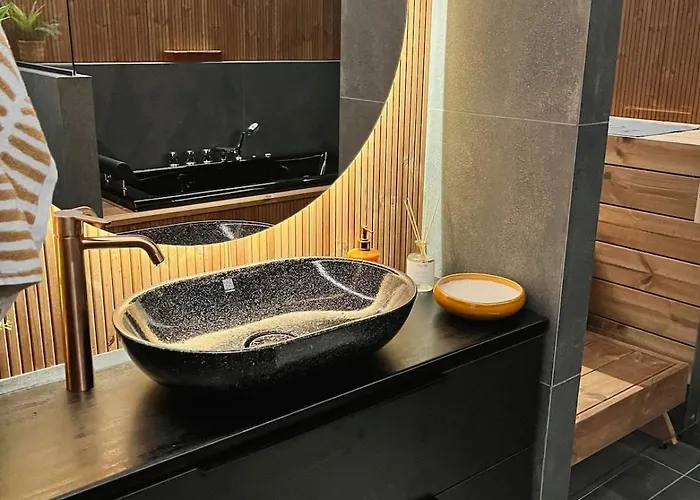 Private With Hot Tub & Sauna Rovaniemi