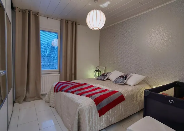 Private With Hot Tub & Sauna * Rovaniemi